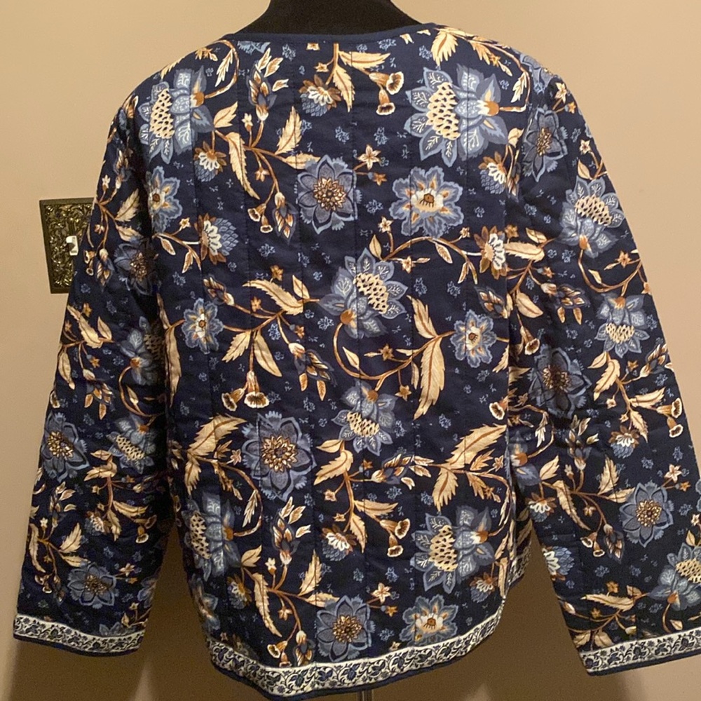 Jacket - Picture 5 of 5